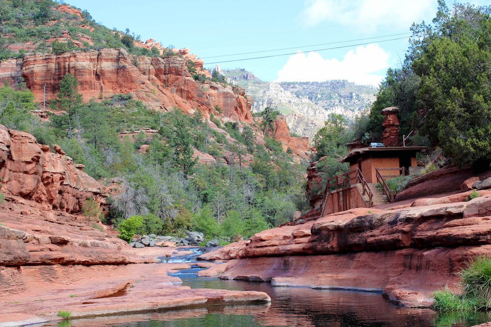 the river running through slide rock state park