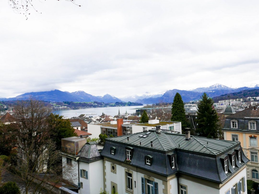 From wandering around the old town to day trips to the mountains, Lucerne, Switzerland is the perfect place to spend a few days. Here are a few suggestions of what to do in Luzern!