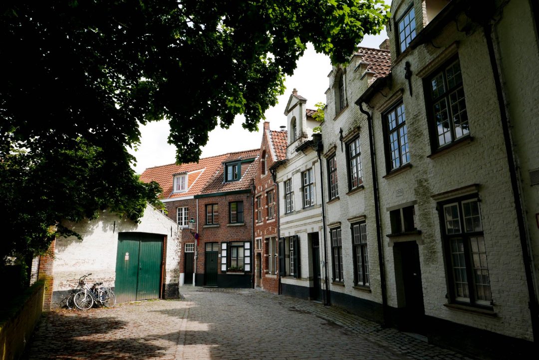 Bruges Minnewater Park Street