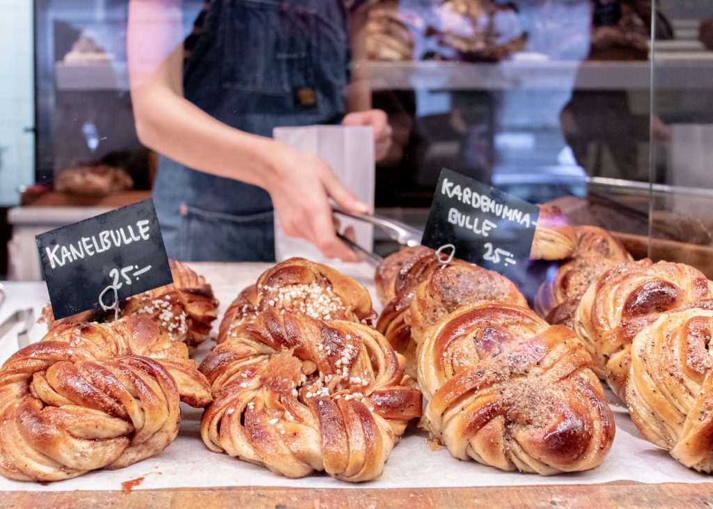 learn how to make swedish pastries in an online cooking class